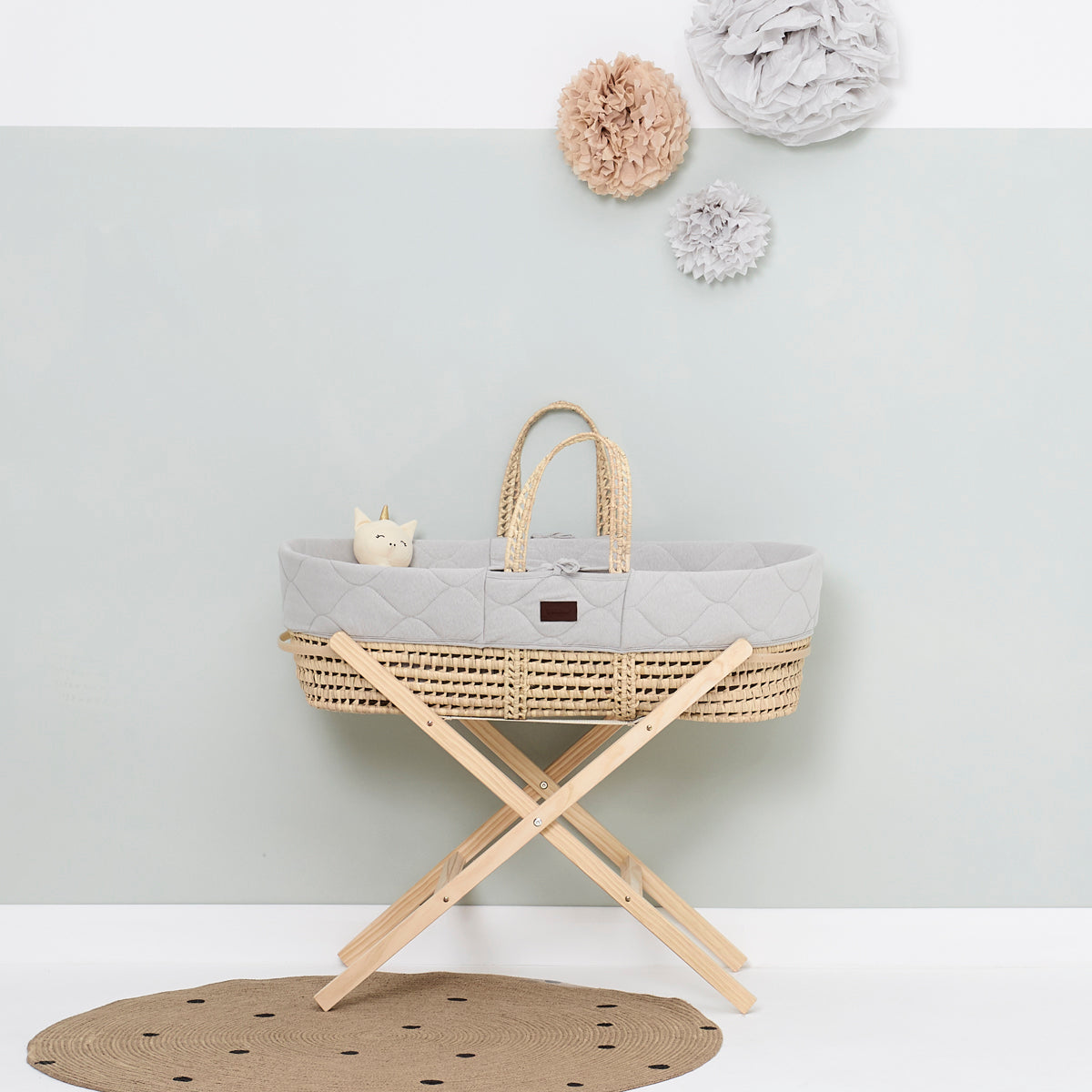 The Little Green Sheep Natural Quilted Moses Basket, Mattress & Stand- Dove