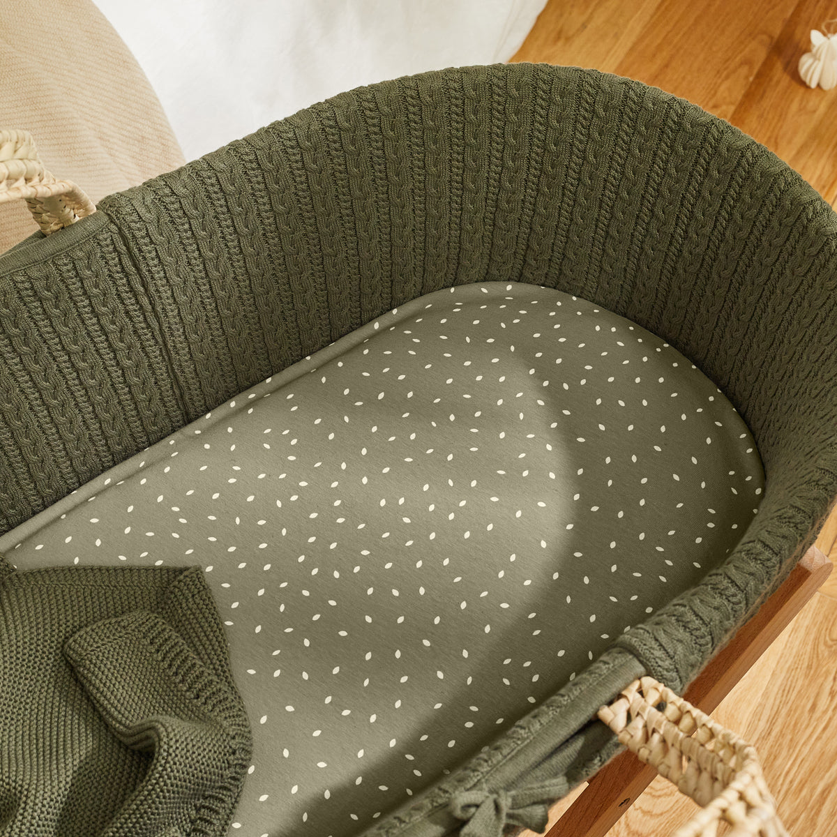 The Little Green Sheep Organic Moses Basket Fitted Sheet- Juniper Rice