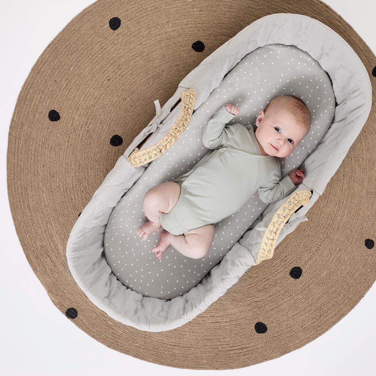 The Little Green Sheep Natural Quilted Moses Basket and Mattress- Dove